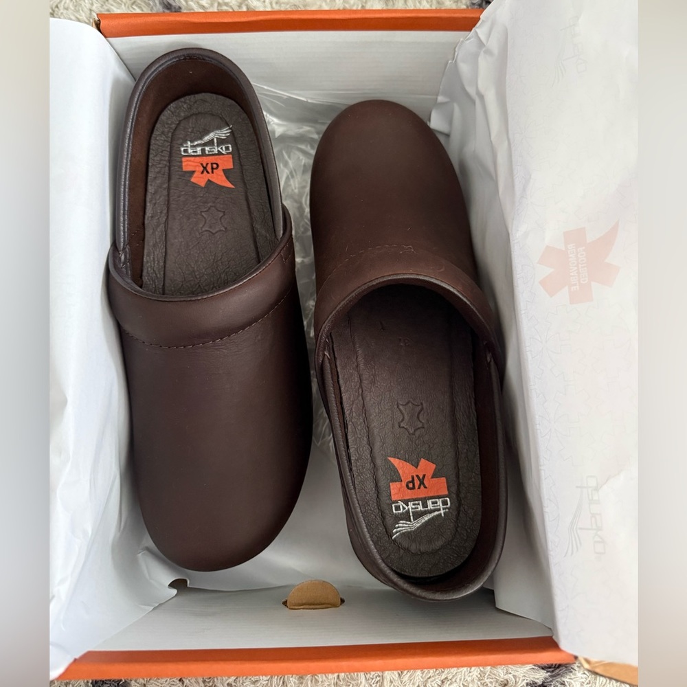 Ladies Dansko slip on clogs